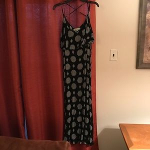 Women’s Sz L maxi dress